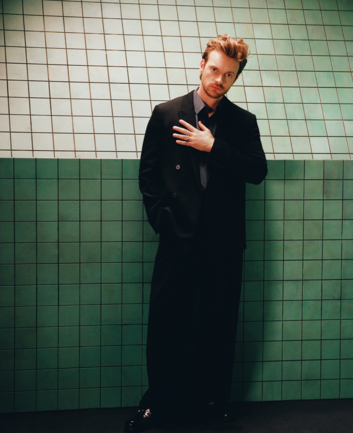 Finneas – 5